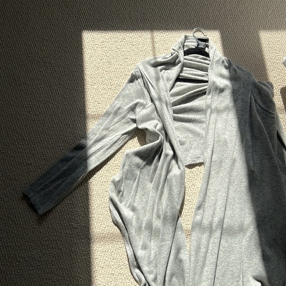 Line sweater. Size S - Picture 2 of 5